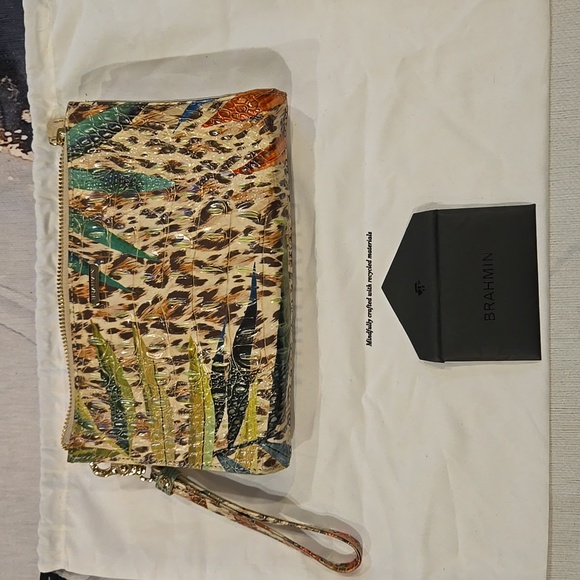 NWT ❣️Brahmin 💎 Daisy Botanic Melbourne Leather Wristlet W/Dustbag Authentic ! - Picture 5 of 8
